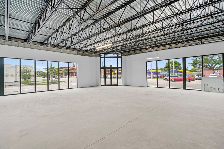 More Photos Of 2215 N Federal Hwy, Hollywood Restaurant For Lease