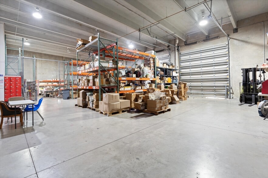 More Photos Of 1747-1781 Banks Rd, Margate Flex For Lease