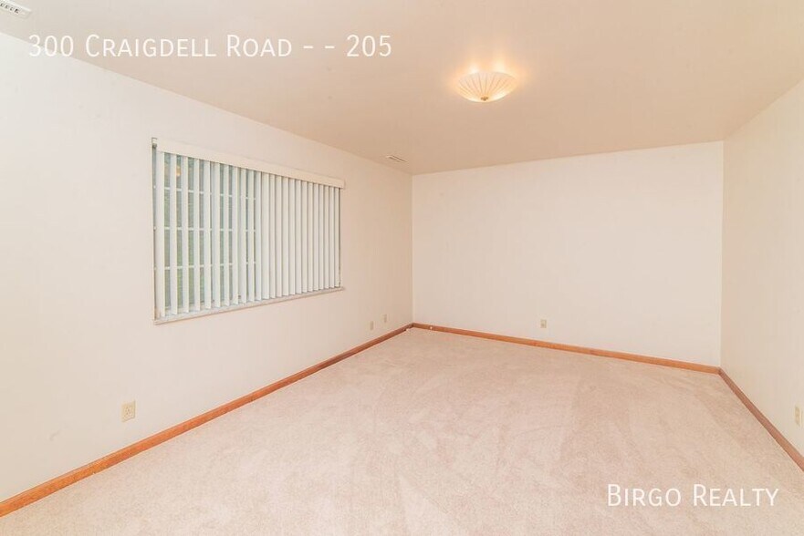 More Photos Of 300 Craigdell Rd, New Kensington Apartments For Sale