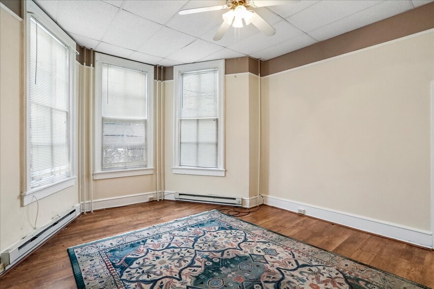 More Photos Of 229 E Union St, Cumberland Apartments For Sale