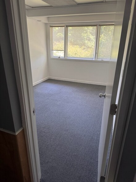 More Photos Of 7270-7278 Cradlerock Way, Columbia Medical For Lease