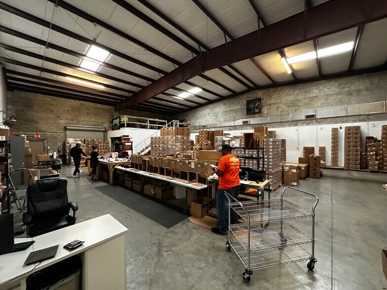 More Photos Of 6236 N 147th Ave, Clearwater Manufacturing For Lease