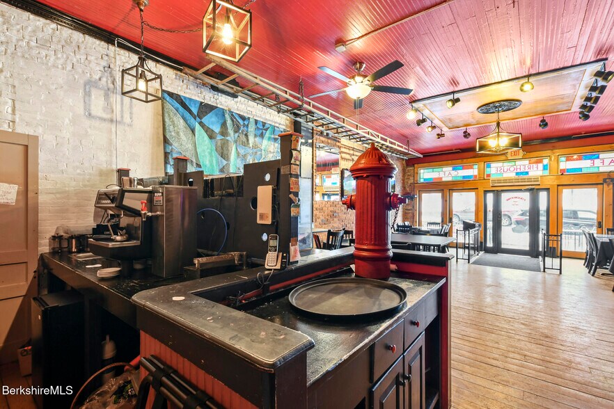 More Photos Of 47 Park St, Adams Restaurant For Sale
