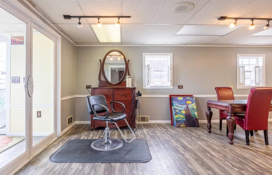 More Photos Of 161 Pittsburgh St, Uniontown Freestanding For Sale