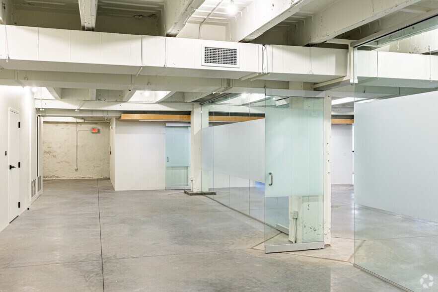 More Photos Of 14 W 3rd St, Kansas City Office For Lease