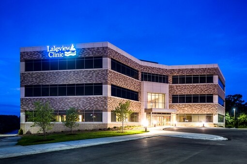 More Photos Of 110105 Pioneer Trl, Chaska Medical For Lease
