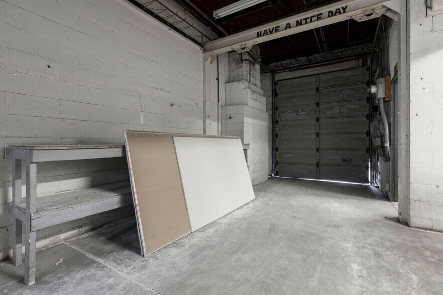 More Photos Of 1311 Bernheim Ln, Louisville Industrial For Sale