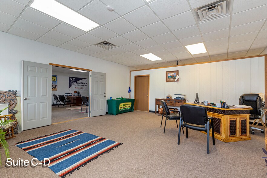 More Photos Of 19275 125 Hwy, Fairland General Retail For Sale