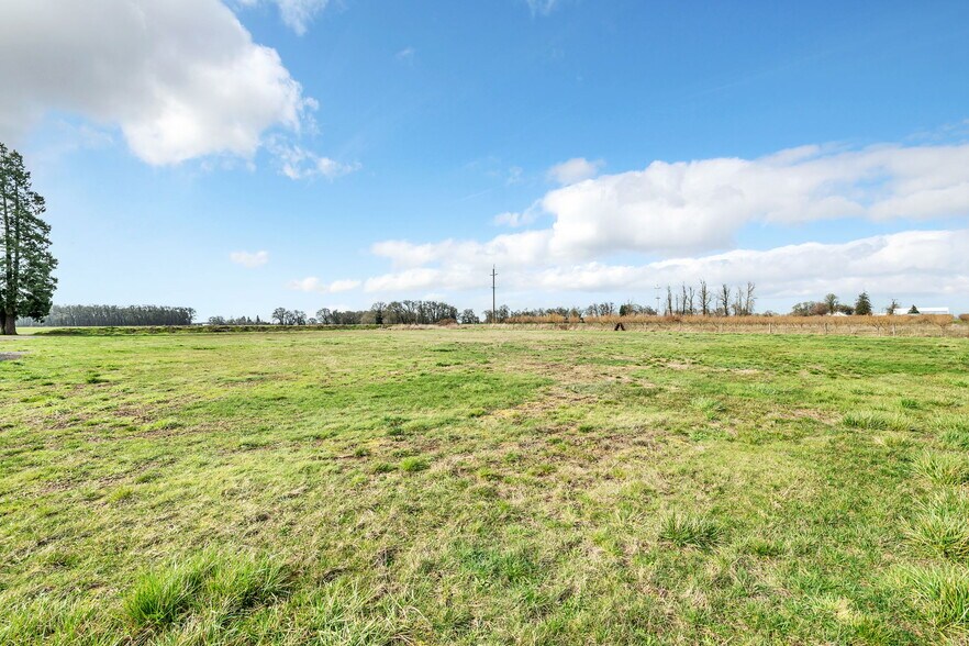 More Photos Of 31414 Harris Dr, Harrisburg Lodge Meeting Hall For Sale