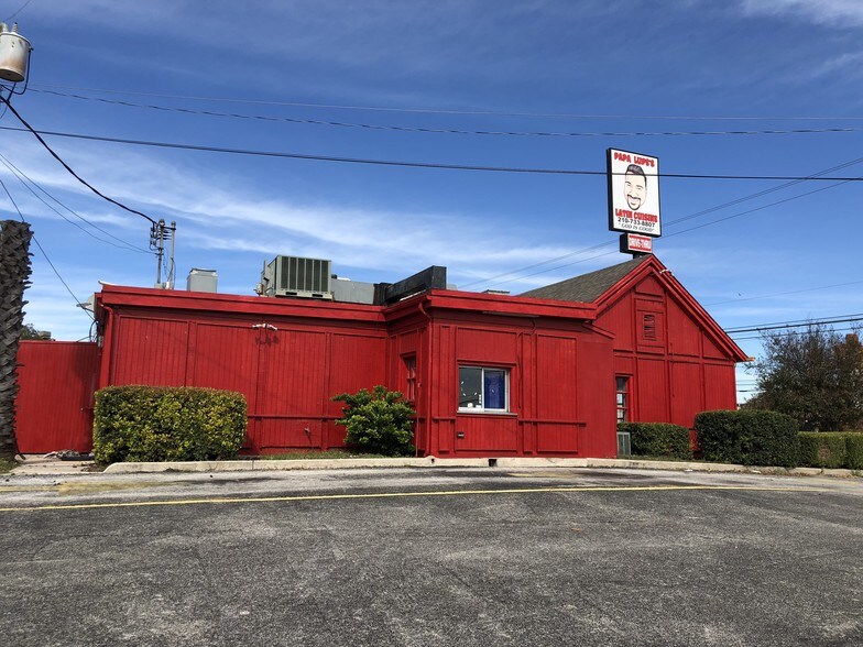 More Photos Of 4219 Fredericksburg Rd, San Antonio Storefront Retail Office For Sale