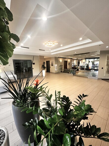 More Photos Of 3890 S Lindbergh Blvd, Sunset Hills Office For Lease