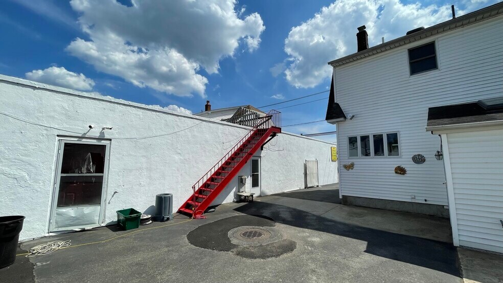 More Photos Of 3595 Merrick Rd, Seaford Storefront Retail Residential For Sale