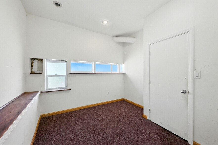 More Photos Of 46 Leland Ave, San Francisco Storefront Retail Residential For Lease