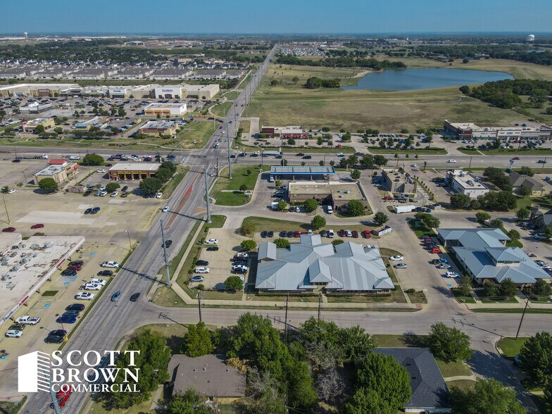 More Photos Of 2220 Emery St, Denton Medical For Lease