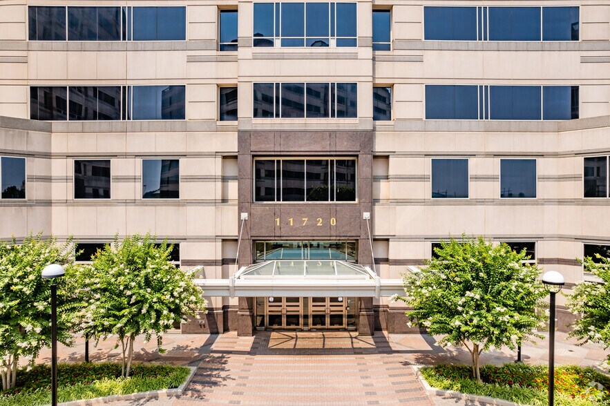 More Photos Of 11700 Plaza America Dr, Reston Unknown For Lease