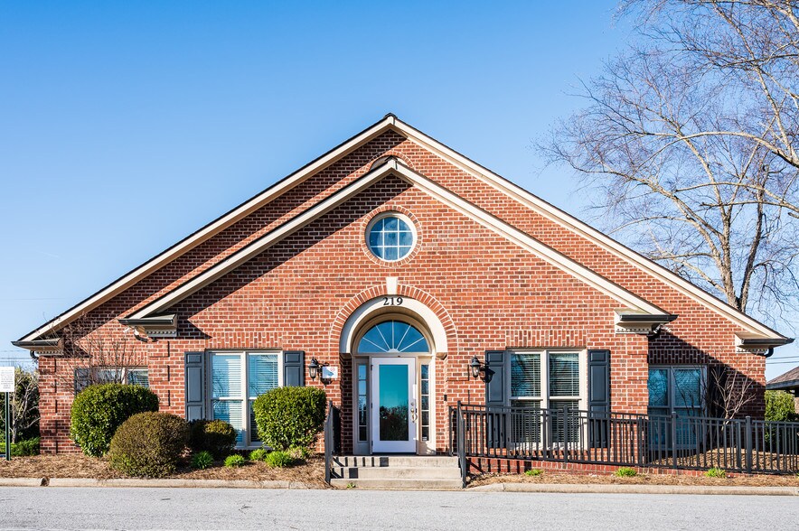 More Photos Of 219 Le Phillip Ct, Concord Medical For Lease