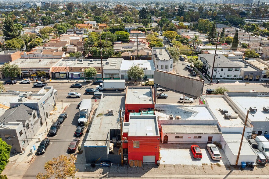 More Photos Of 2847 S Robertson Blvd, Los Angeles General Retail For Sale