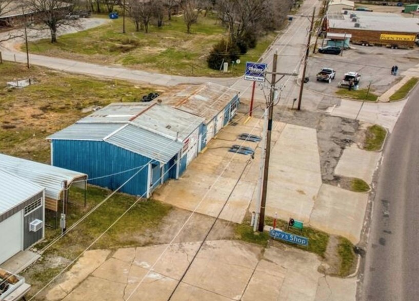 More Photos Of 1019 S Mississippi Ave, Atoka Auto Repair For Sale
