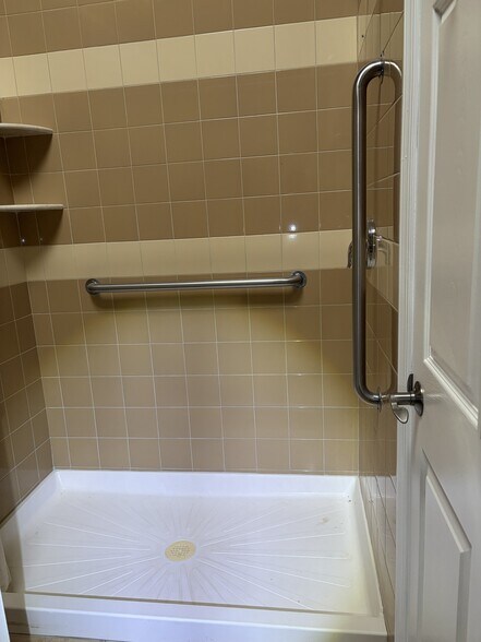 More Photos Of 5 Campbell Ln, Phoenixville Apartments For Sale