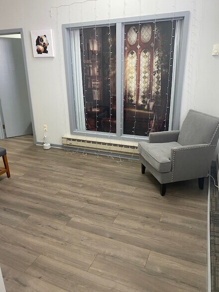 More Photos Of 8 Main St, Flemington Office For Lease