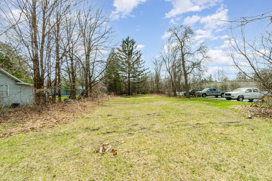 More Photos Of 7331 Gratiot Rd, Saginaw Flex For Sale