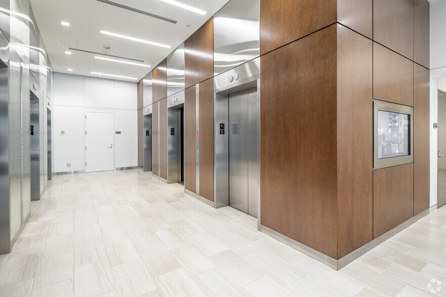 More Photos Of 8455 Colesville Rd, Silver Spring Office For Sale