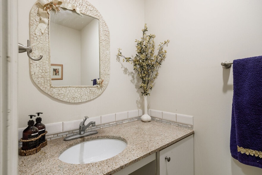 More Photos Of 100 N Sycamore St, Petersburg Storefront Retail Residential For Sale