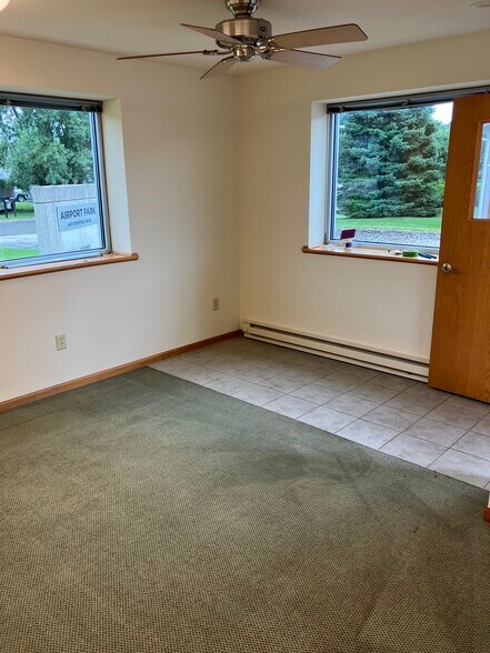 More Photos Of 4617 Dovetail Dr, Madison Light Manufacturing For Lease