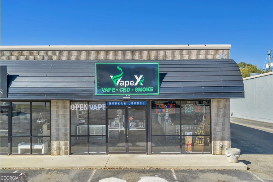 More Photos Of 905 Hillcrest Pky, Dublin Storefront For Sale