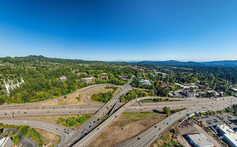 More Photos Of Centerpointe Dr @ Kruse Oaks Blvd, Lake Oswego Unknown For Lease