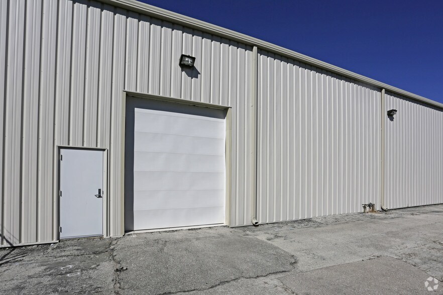 More Photos Of 11575 Marshwood Ln, Fort Myers Warehouse For Sale