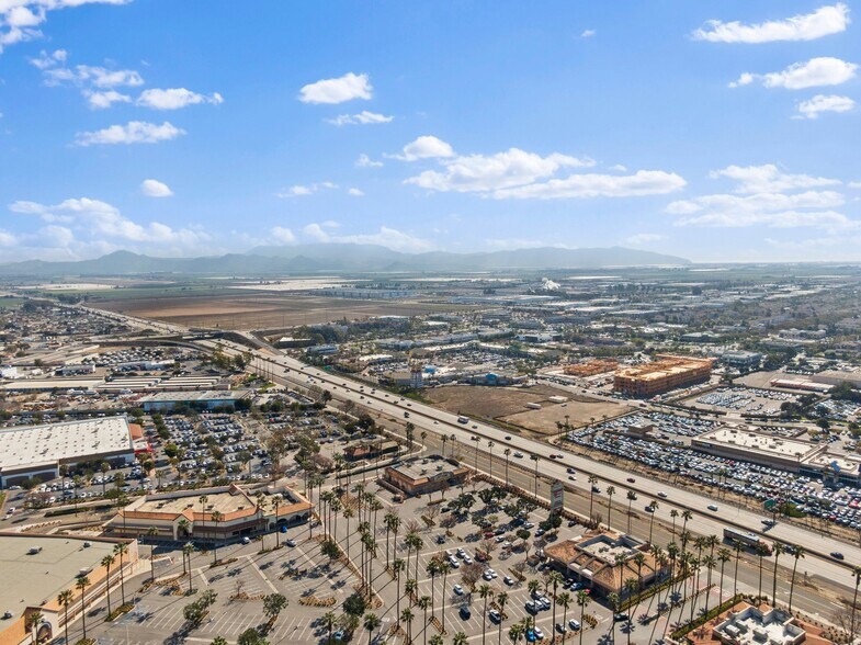 More Photos Of 2801 Paseo Mercado, Oxnard Freestanding For Sale