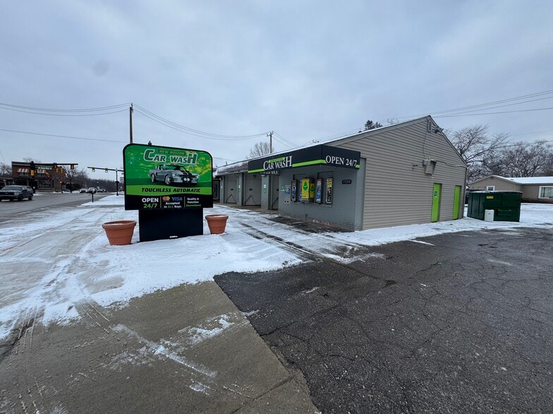 Primary Photo Of 19162 Huron River Dr, New Boston Specialty For Sale