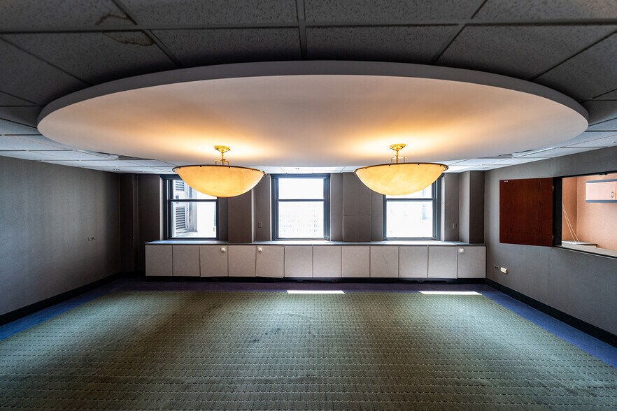 More Photos Of 645 Griswold St, Detroit Unknown For Lease