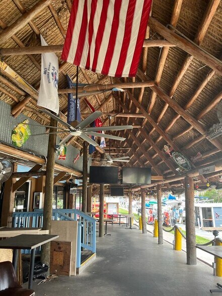 More Photos Of 3444 Marinatown Ln, North Fort Myers Unknown For Lease