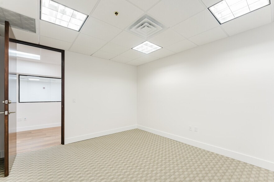 More Photos Of 40 SE 5th St, Boca Raton Office For Lease