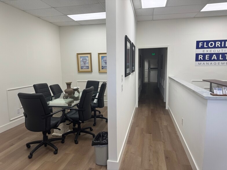More Photos Of 1001 W Jasmine Dr, West Palm Beach Storefront Retail Office For Sale