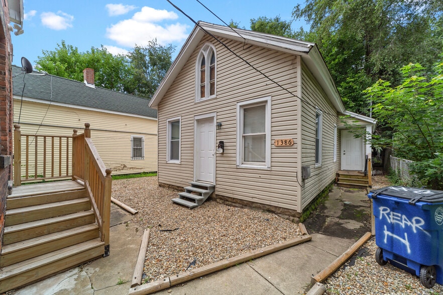 More Photos Of 1386 E 43rd St, Cleveland Specialty For Sale