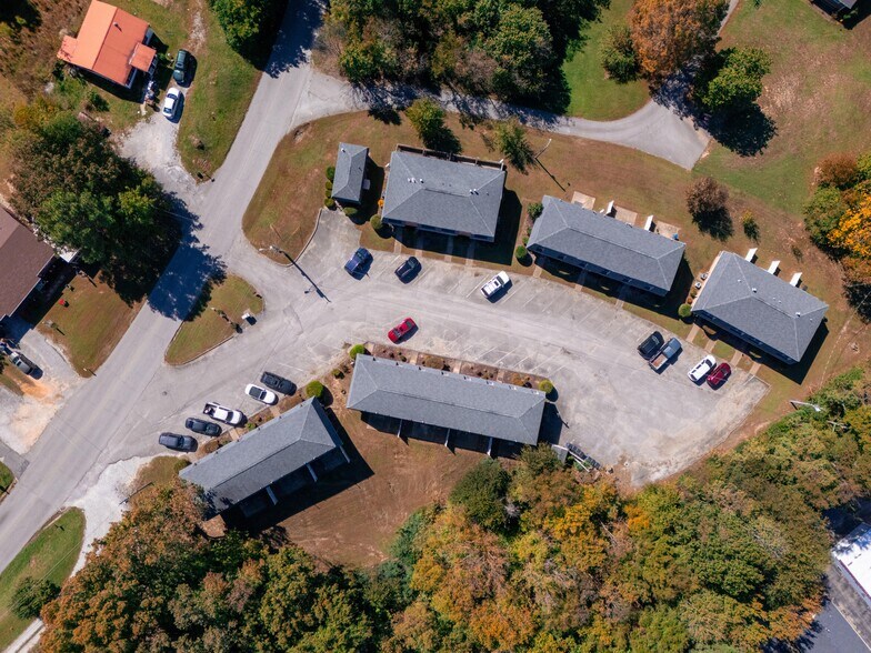 More Photos Of 306 N Main St, Lexington Apartments For Sale