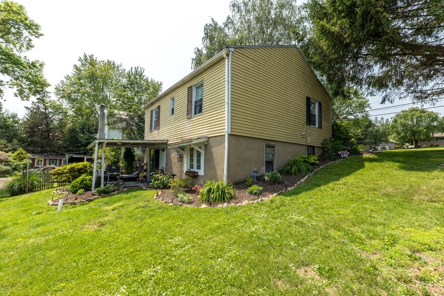 More Photos Of 465 Royal Manor Rd, Easton Manufactured Housing Mobile Home Park For Sale