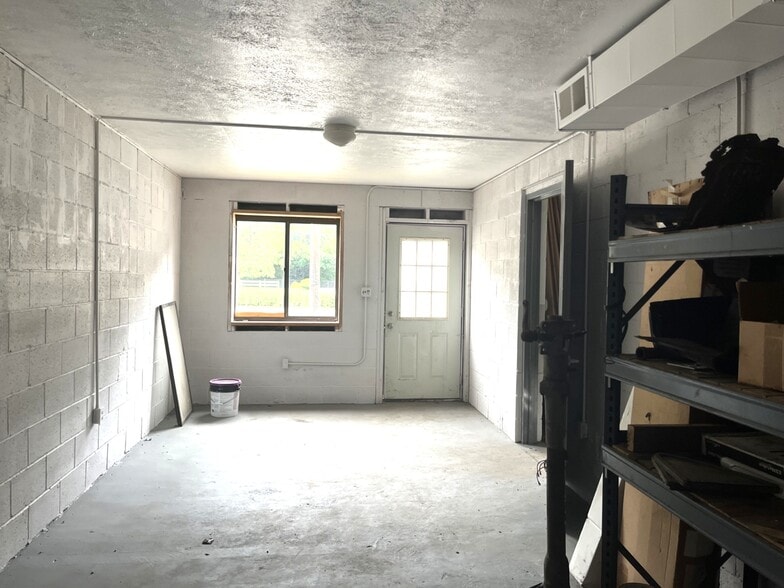 More Photos Of 1235 Evergreen Rd, Pittsburgh Auto Repair For Sale