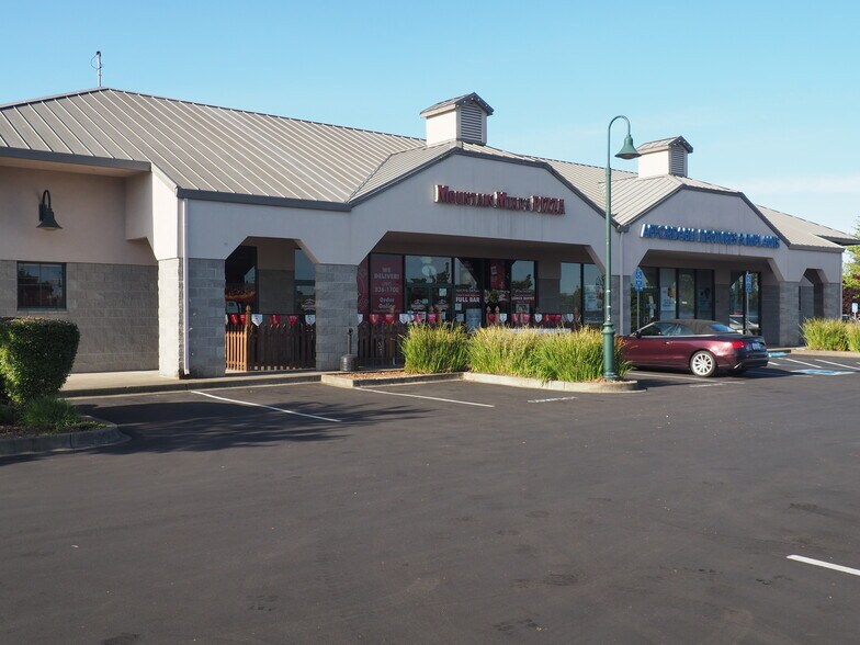 More Photos Of 6580 Hembree Ln, Windsor Storefront Retail Office For Lease