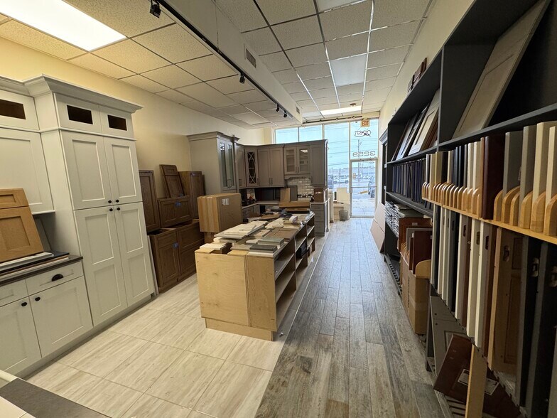 More Photos Of 3259-3275 Hempstead Tpke, Levittown Unknown For Lease