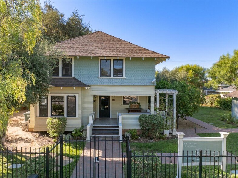 Primary Photo Of 136-140 W 3rd Ave, Escondido Office For Lease