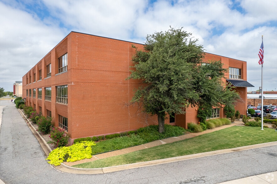More Photos Of 5601 NW 72nd St, Oklahoma City Medical For Lease