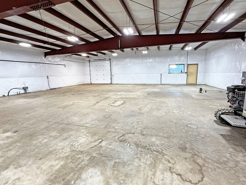 More Photos Of 48 Harvey Rd, Londonderry Industrial For Lease