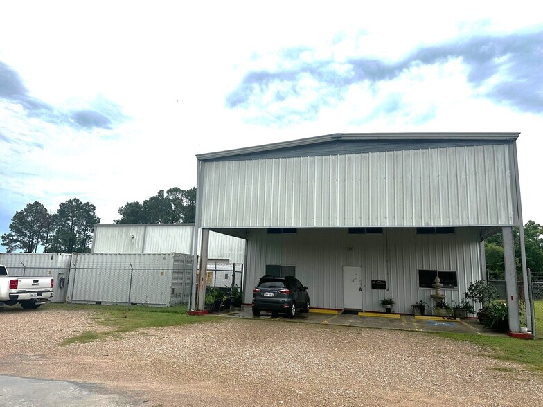More Photos Of 3811 FM 646 Rd N, Santa Fe Manufacturing For Sale
