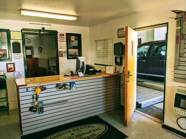 More Photos Of 87574 Oberman Ln, Bandon Warehouse For Sale