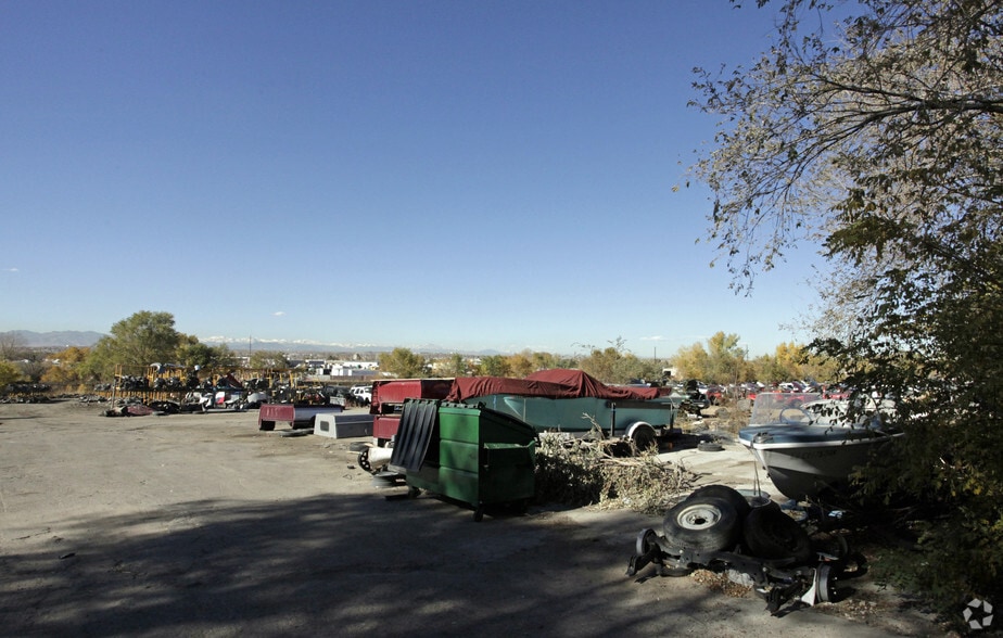 Primary Photo Of 7481 Kearney St, Commerce City Auto Salvage Facility For Sale