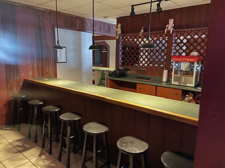More Photos Of N5696 850th St, Elk Mound Restaurant For Lease
